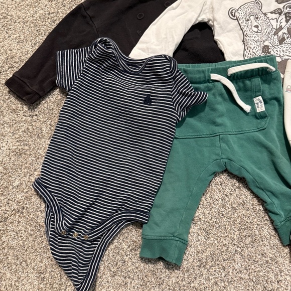 Baby Boy Bundle – 6–12 Months (GAP, & Indigo) [💥BUNDLE 10 items] - Picture 2 of 7